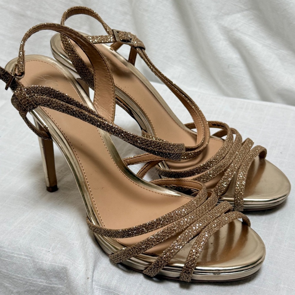 Jewel Badgley Mischka‎ Stiletto Sandals 8 Gold Glitter Strappy Open Toe Heel